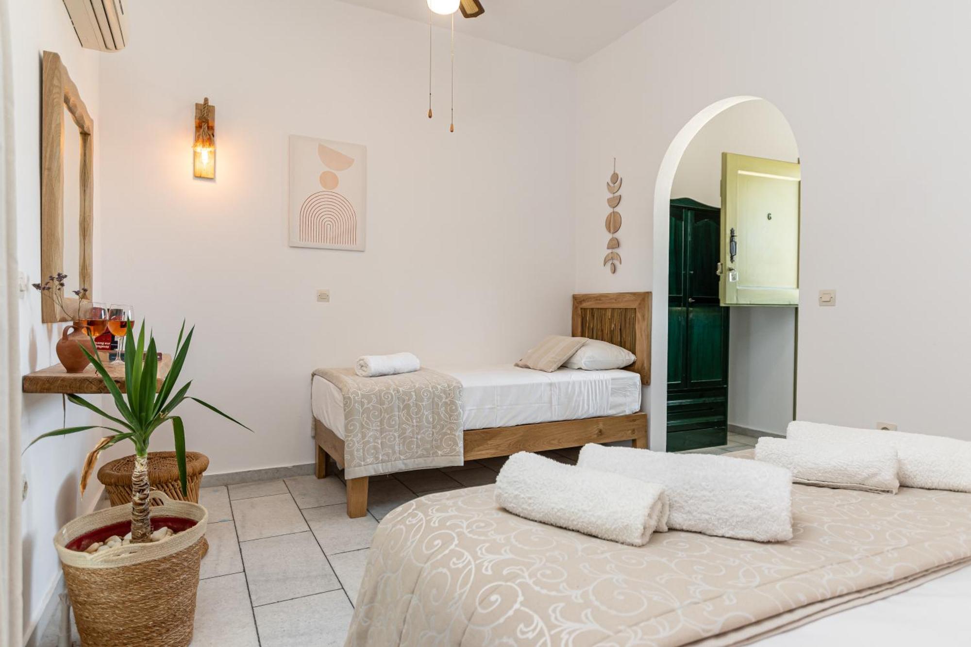 Studios Vrettos Beachfront Hotel Pláka Extérieur photo